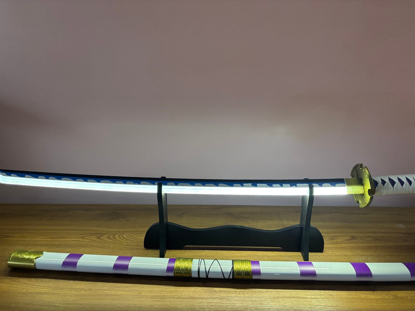 One Piece Wooden LED Katana | Nidai Kitetsu Monkey D Luffy Wooden Sword for Cosplay - Project M Shop