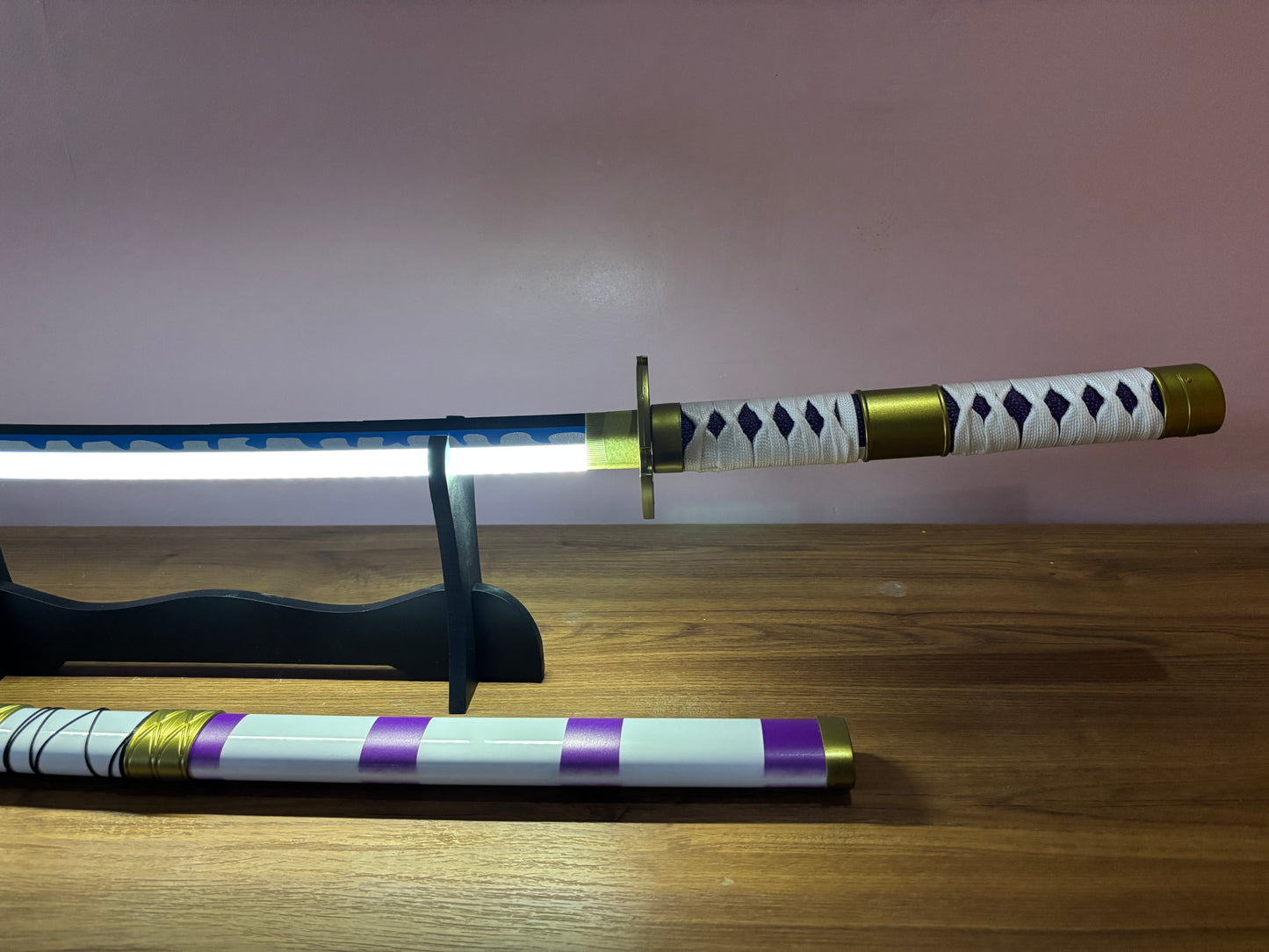 One Piece Wooden LED Katana | Nidai Kitetsu Monkey D Luffy Wooden Sword for Cosplay - Project M Shop