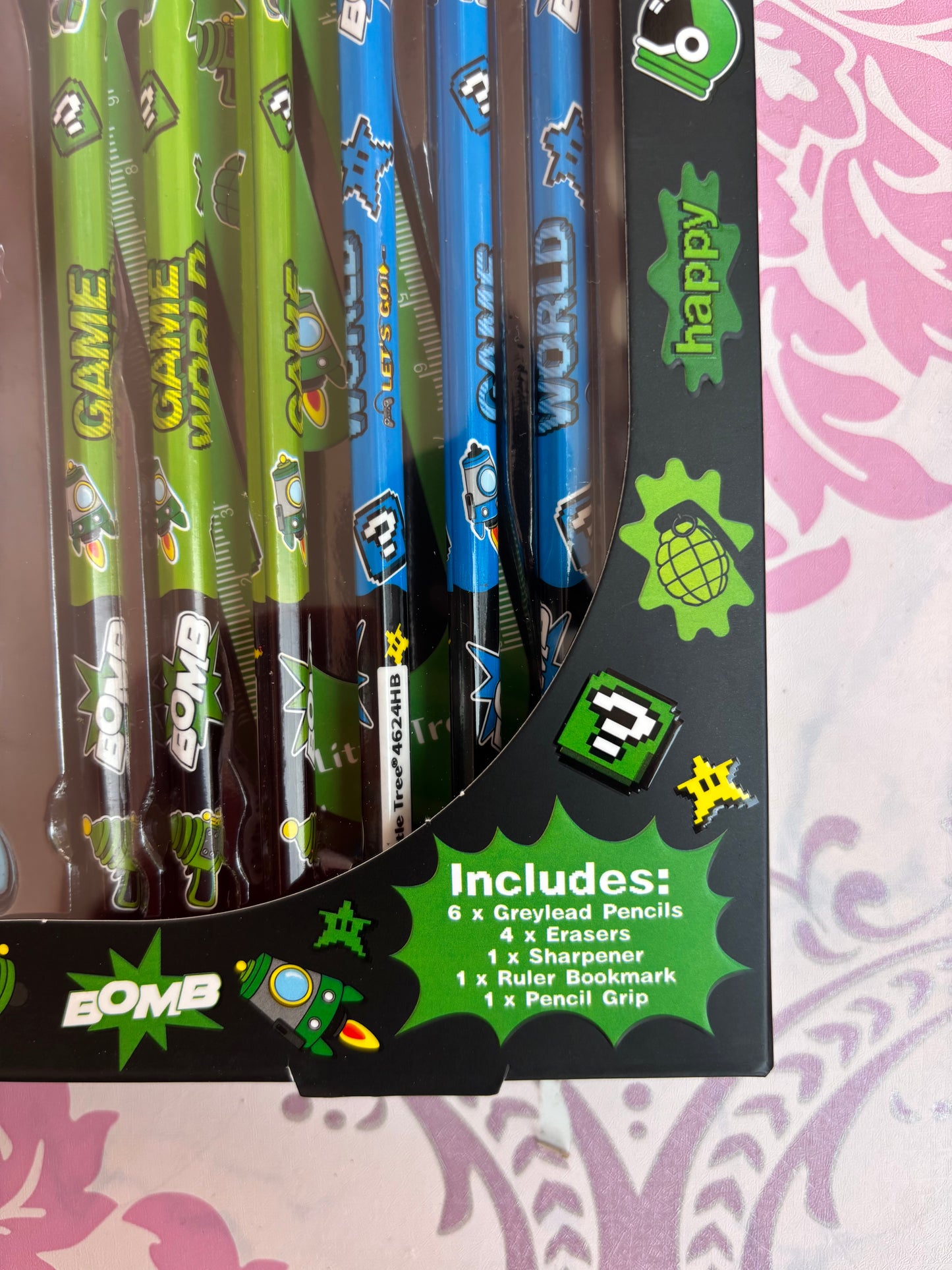 Game world stationery set of 13 pieces - Project M Shop