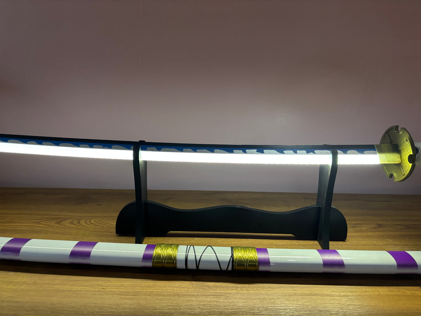 One Piece Wooden LED Katana | Nidai Kitetsu Monkey D Luffy Wooden Sword for Cosplay - Project M Shop