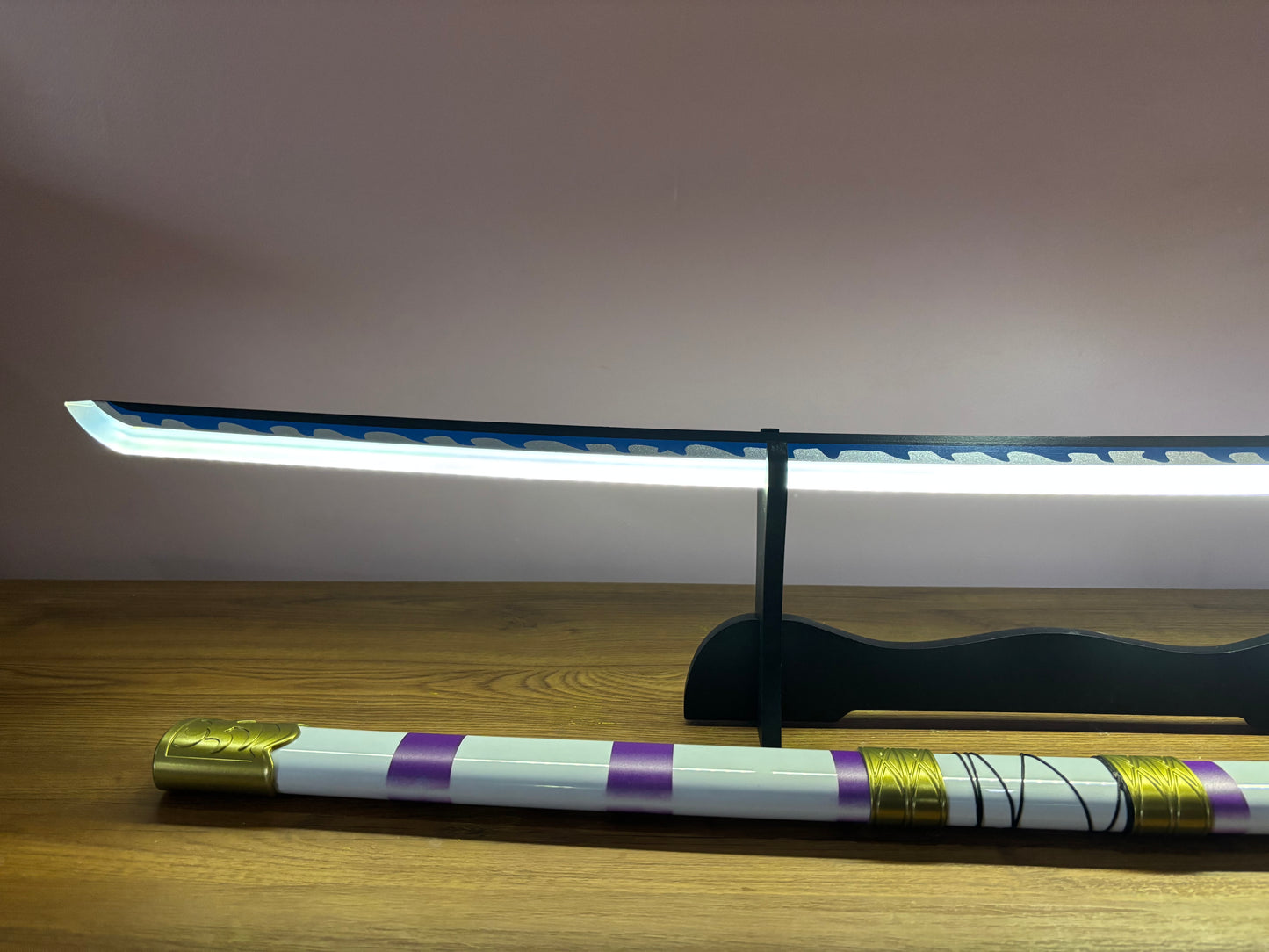 One Piece Wooden LED Katana | Nidai Kitetsu Monkey D Luffy Wooden Sword for Cosplay - Project M Shop