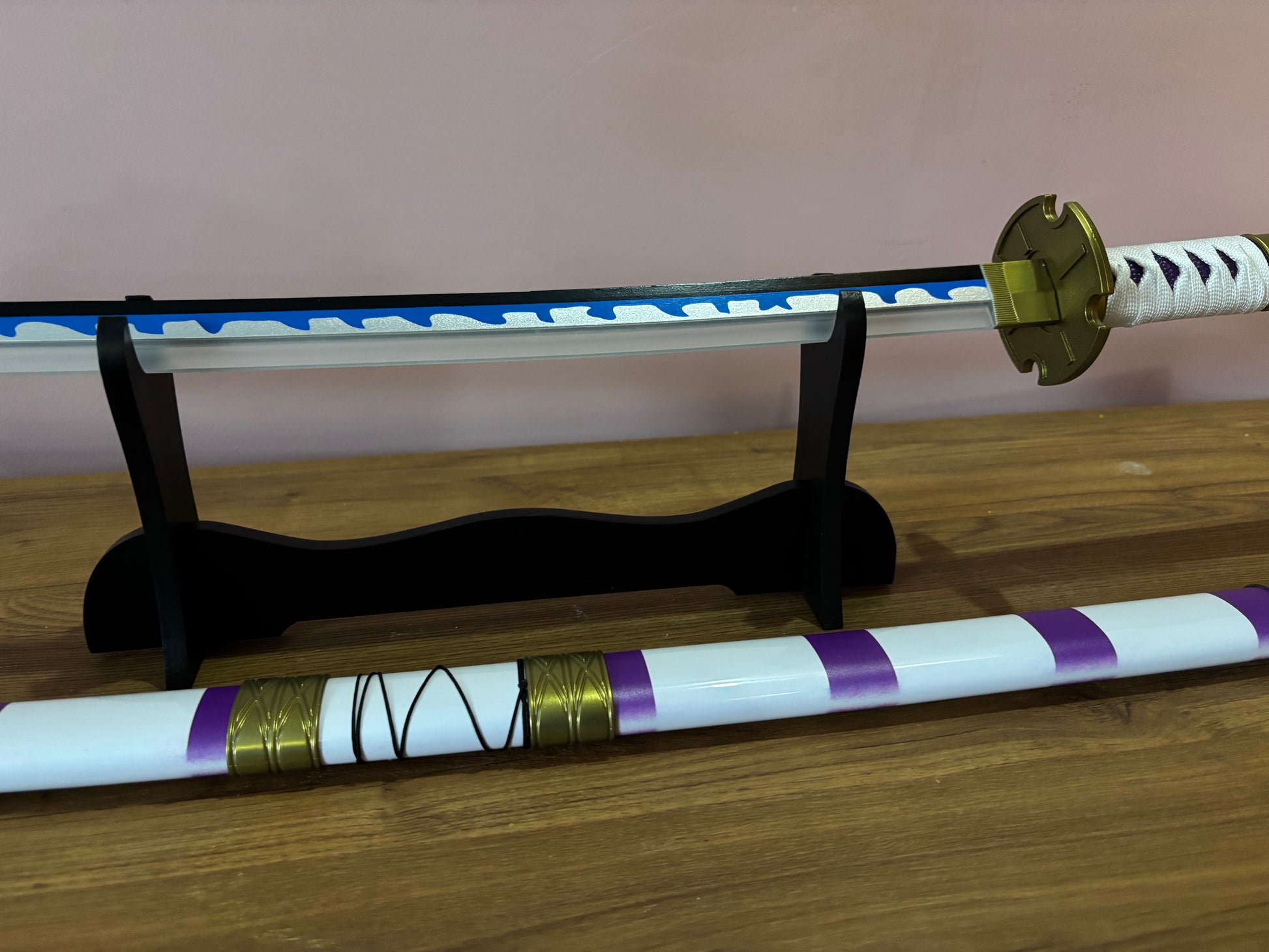 One Piece Wooden LED Katana | Nidai Kitetsu Monkey D Luffy Wooden Sword for Cosplay - Project M Shop