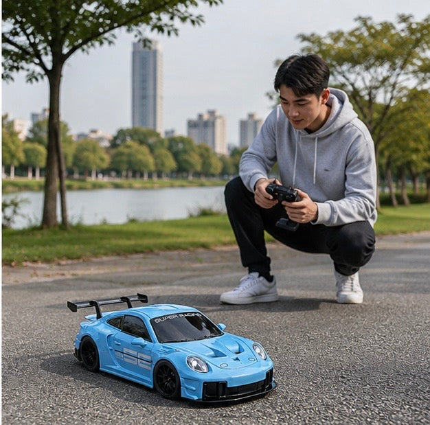 1:20 Drift Car With High Speed Of 20KM/H & Extra Set Of Tires And Cone - Project M Shop