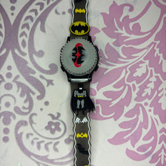 Cartoon style spinning and glowing analog watches for kids - 1 Piece (Random Color) - Project M Shop
