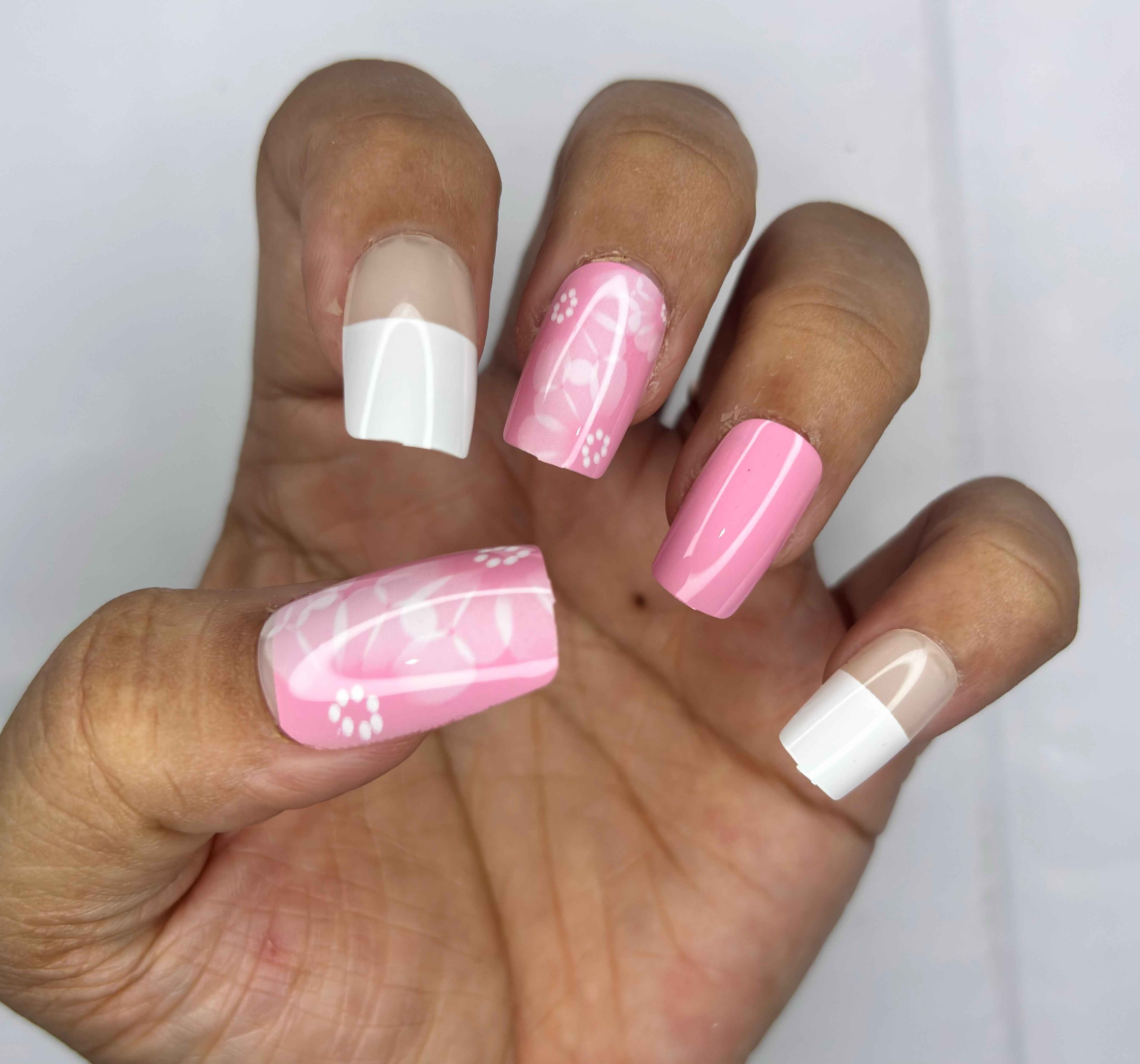 24 PCs Press-on Nails Set - Premium Quality Press-on Nails Set (SKU-De-Asort-10)