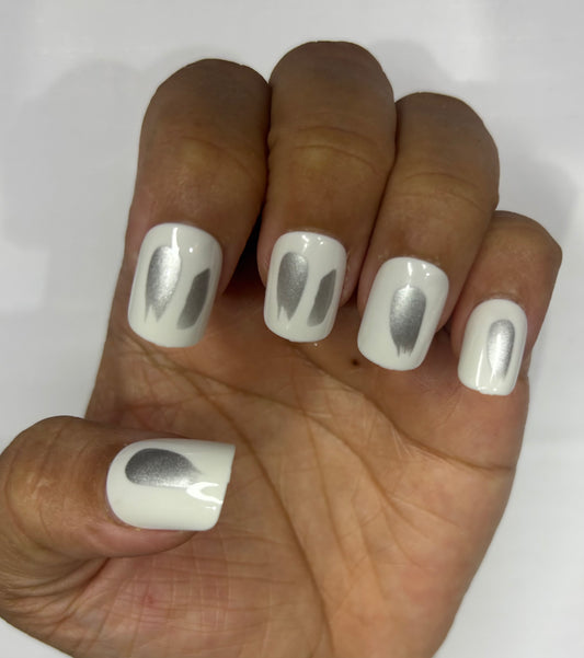 24 PCs Press-on Nails Set - for Stunning Manicures