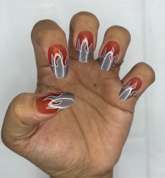 24 PCs Press-on Nails Set - Stylish and Durable Press-on Nails Set